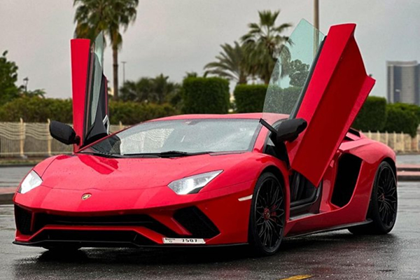 Lamborghini rental in Dubai