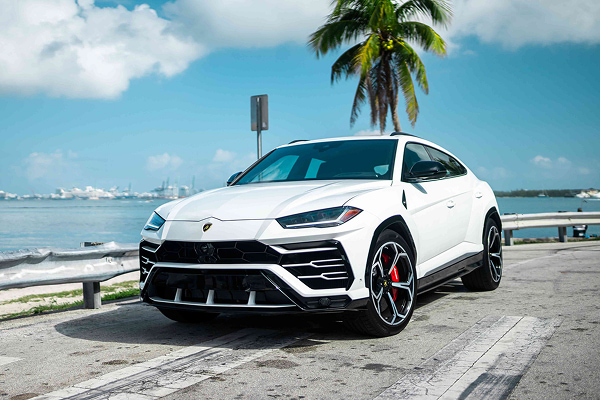 urus white