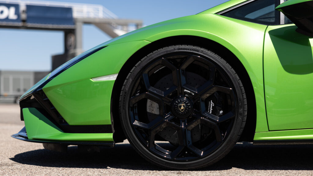 Green Lamborghini Huracan Tire