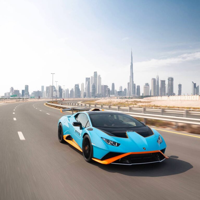 Lamborghini Huracán EVO Coupe Rental in Dubai